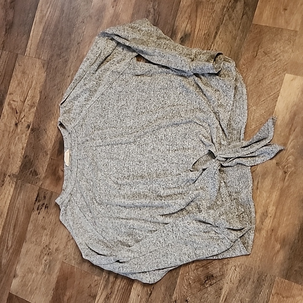 Hummingbird Women's Top Size Small